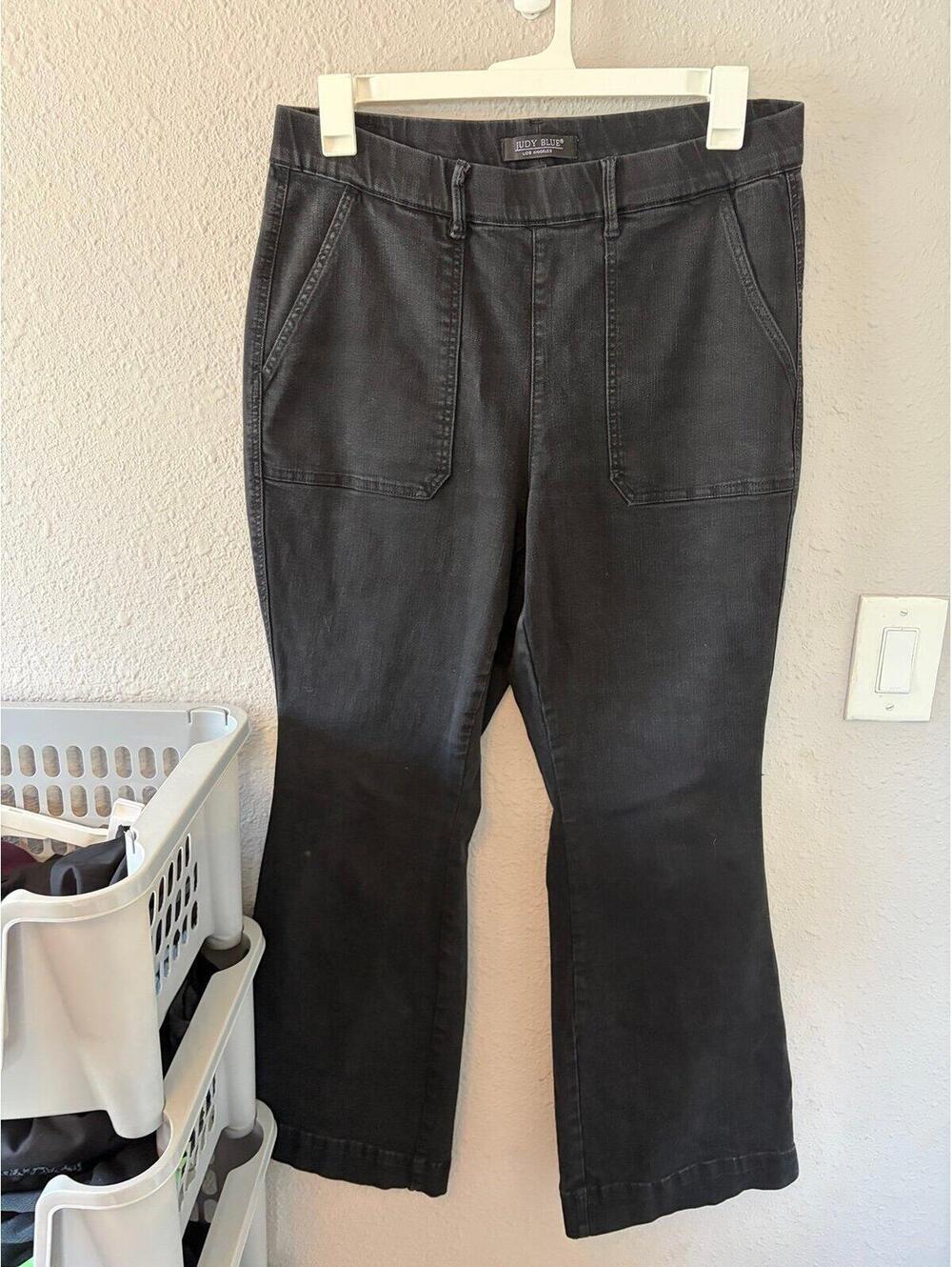 Judy Blue black pull on waist jeans size 16W. 30in inseam